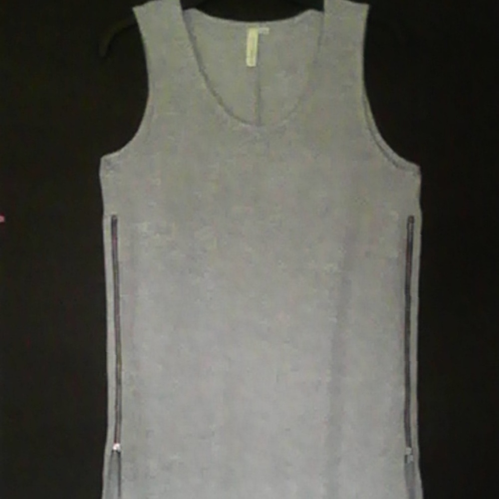 Anthropologie Lazy Sundays Small Zipper Top